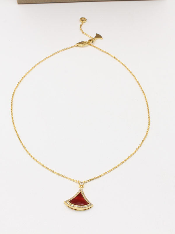 سلسال بولغاري حجر طبيعي وسط سلسال bvlgari احمر ذهبي