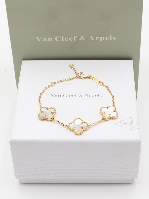 اسوارة فان كليف ثري فلاورز اسواره van cleef ابيض