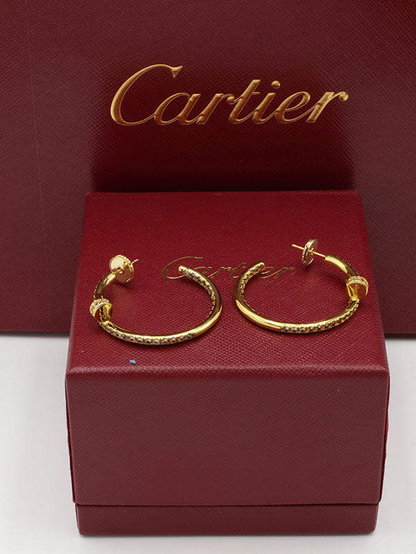 حلق كارتير سيركل زركون وسط لوقو حلق CARTIER