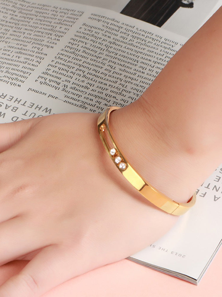 اسوارة ميسيكا messika