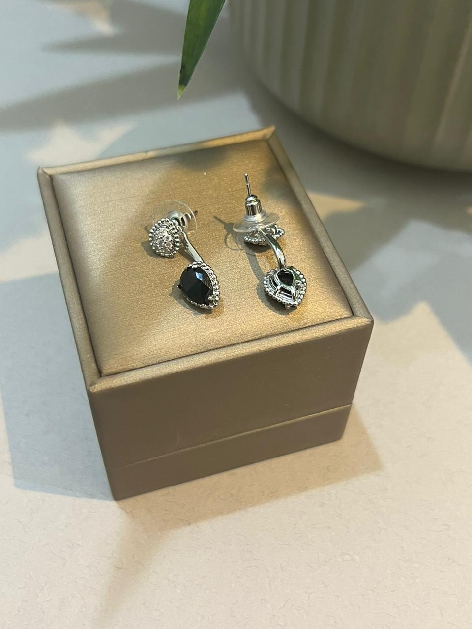 حلق بوشرون الجديد حلق bucheron اسود فضي