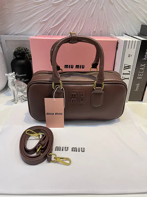 شنطة ميو ميو فلات بني شنط وحقائب miumiu bags