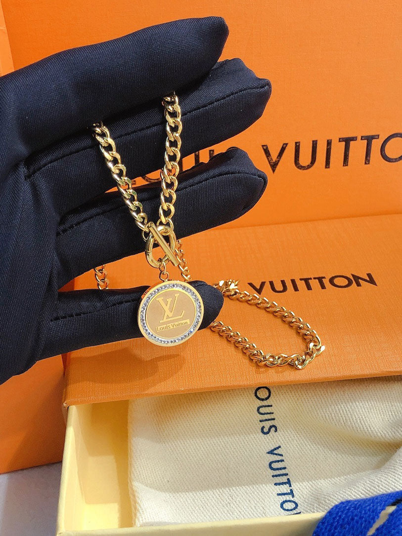سلسال لويس فيتون بيق لوقو قولد سلسال louis vuitton