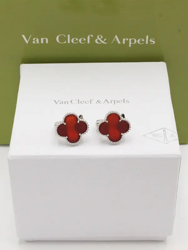 حلق فان كليف كبس الماستر حلق van cleef عودي فضي