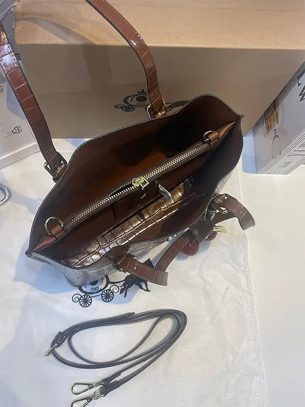 شنطة كوتش كبيره ماستر الجديدة شنط وحقائب coach bags