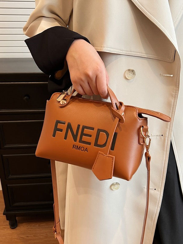 حقيبة مستوحى من فندي شنط وحقائب fendi