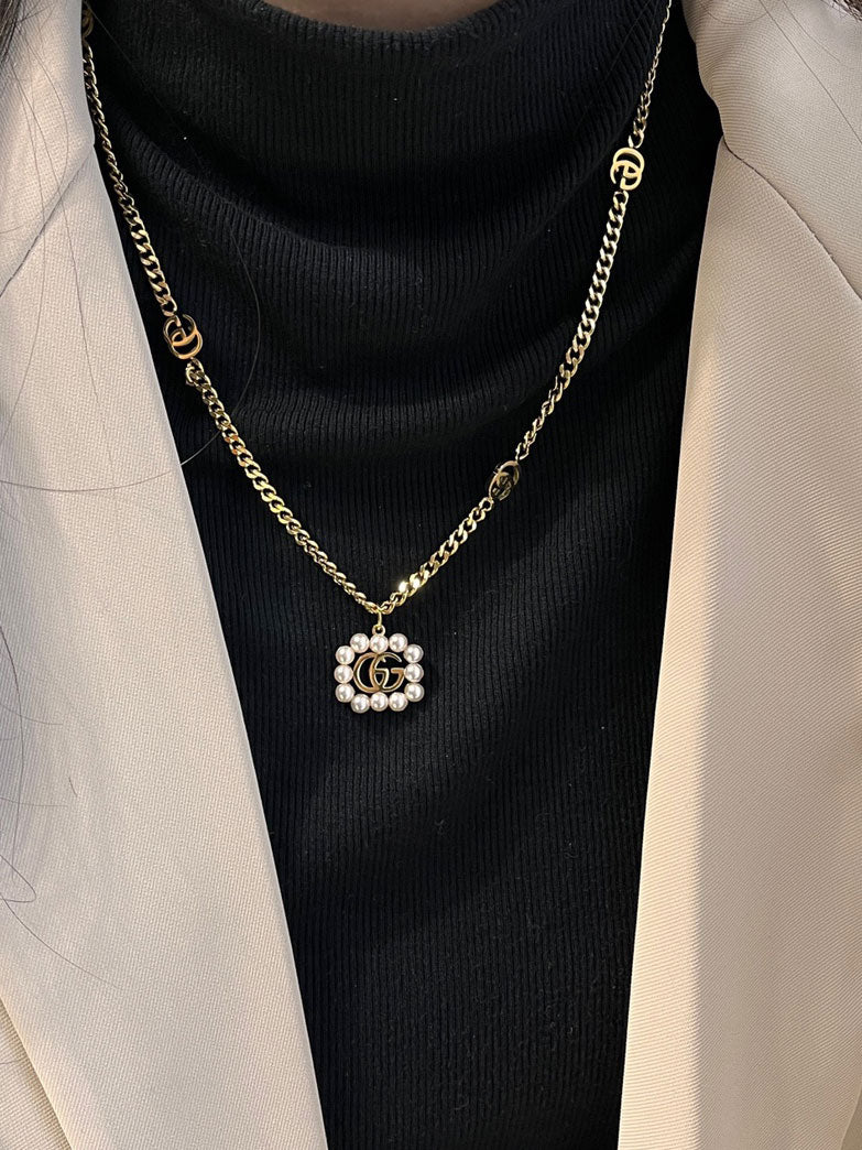 سلسال قوتشي شعار لولو ذهبي سلسال gucci