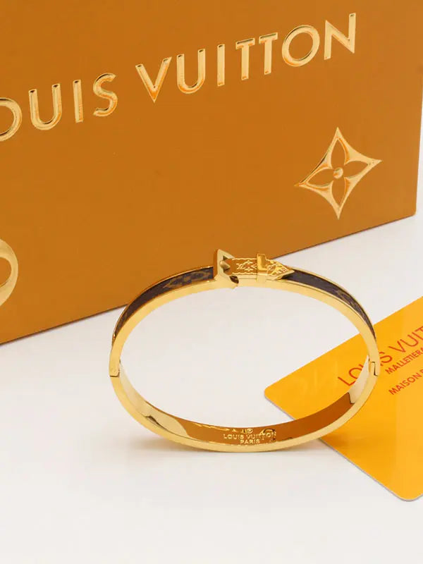 اسواره لويس فيتون كي بانقل قولد اند براون اسواره louis vuitton ذهبي