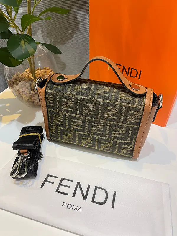 شنطة فندي براون ماستر شنط وحقائب fendi bags