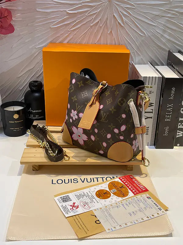شنطة لويس فيتون ماستر بنية شنط وحقائب louis vuitton bags
