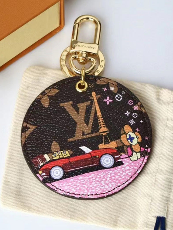 ميدالية لويس فيتون ليذر قولد لوقو ميدالية louis vuitton