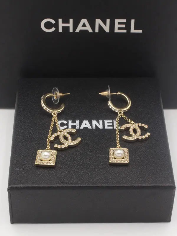 حلق شانيل الجديد 668 حلق chanel ذهبي