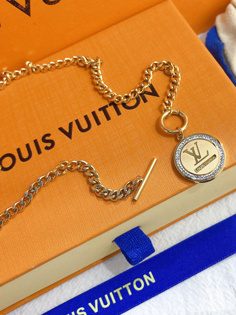 سلسال لويس فيتون بيق لوقو قولد سلسال louis vuitton