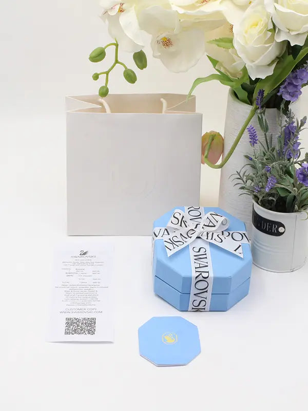 ملحقات سواروفسكي للاطقم بلو وايت هدايا Swarovski