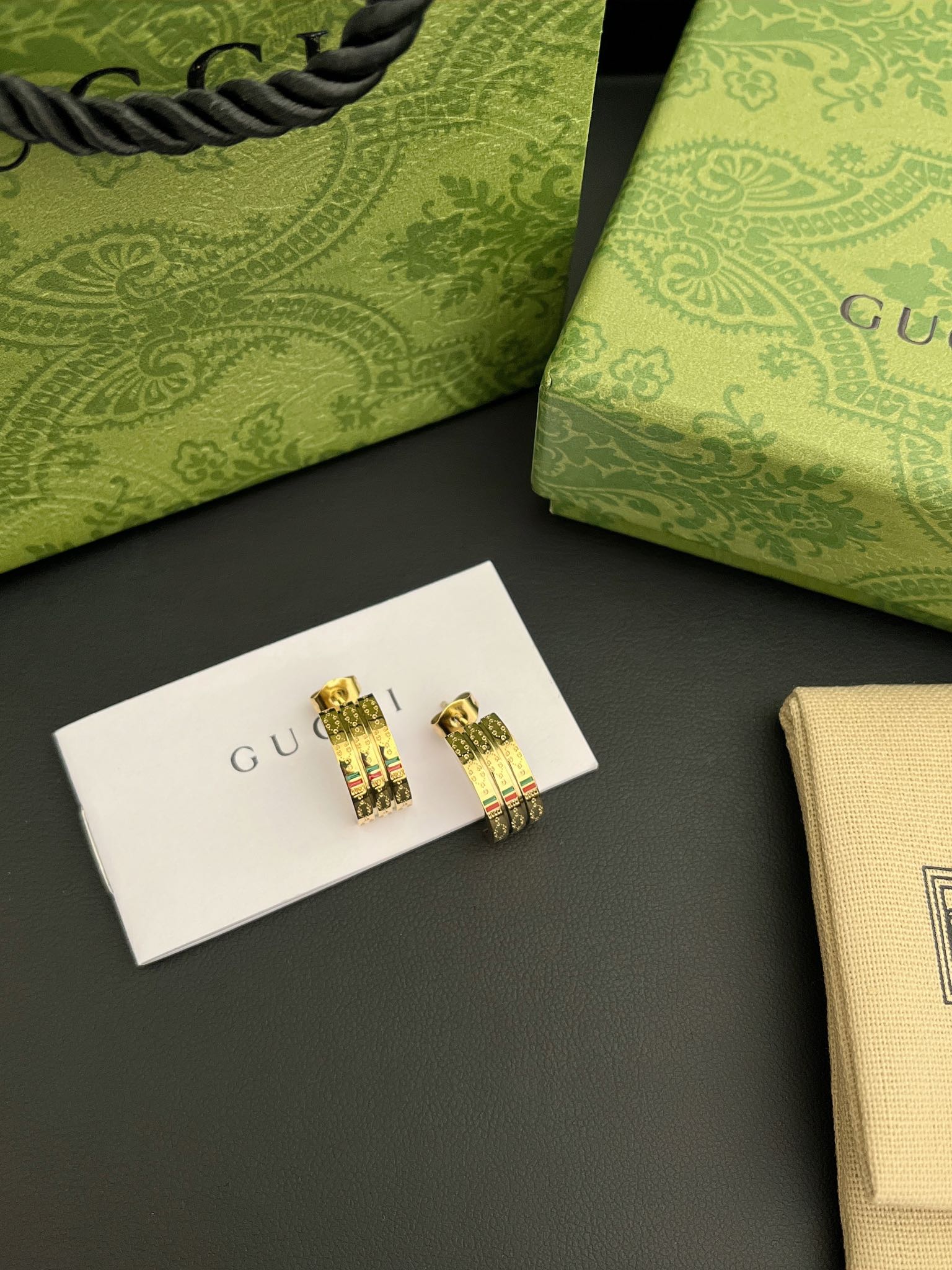 حلق قوتشي 8045 حلق gucci ذهبي