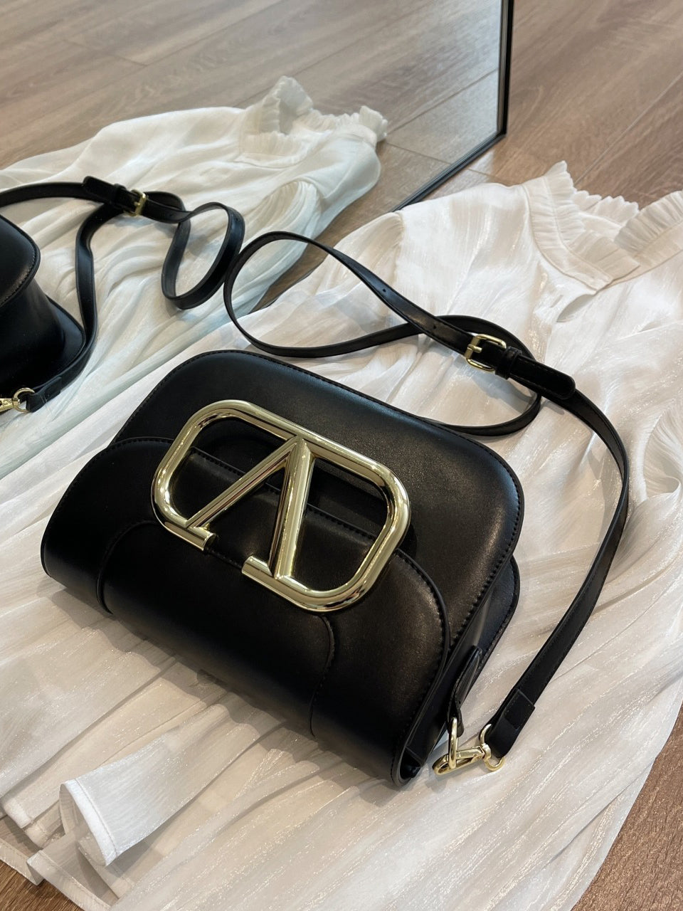 حقيبة فالنتينو شنط وحقائب VALENTINO