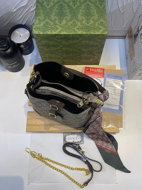 شنطة قوتشي ماستر وسط بنية شنط وحقائب gucci bags