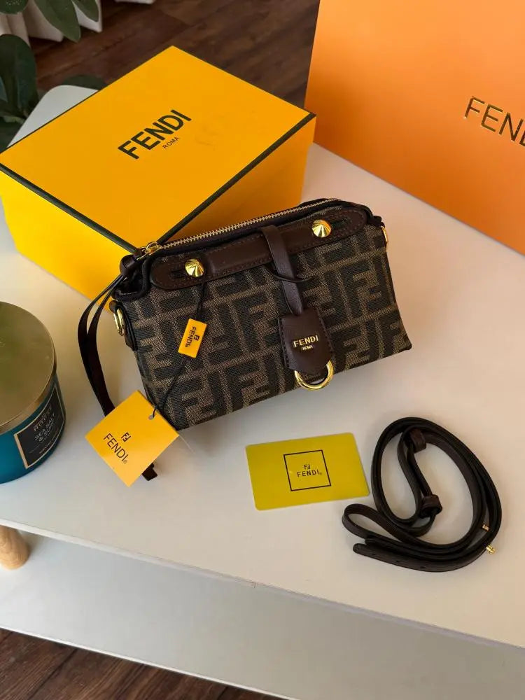 شنطة فندي بنية صغيرة شنط وحقائب fendi bags