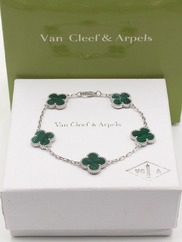 اساور فان كليف الماستر الجديده