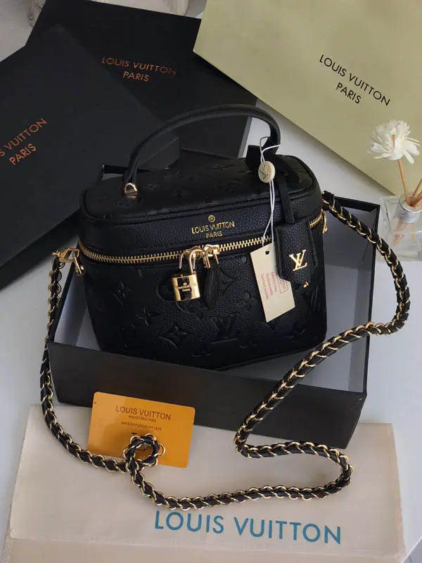 شنطة لويس فيتون وسط ماستر اسود شنط وحقائب louis vuitton bags