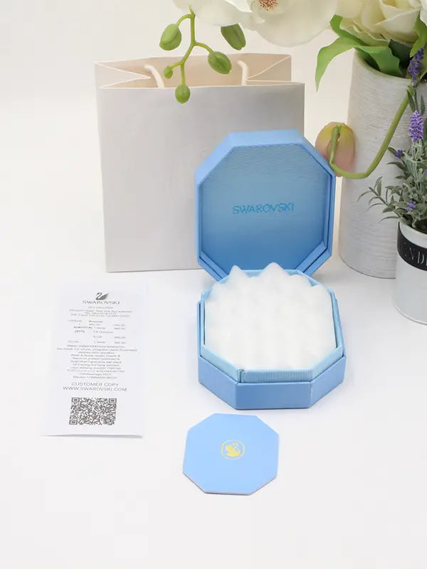 ملحقات سواروفسكي للاطقم بلو وايت هدايا Swarovski