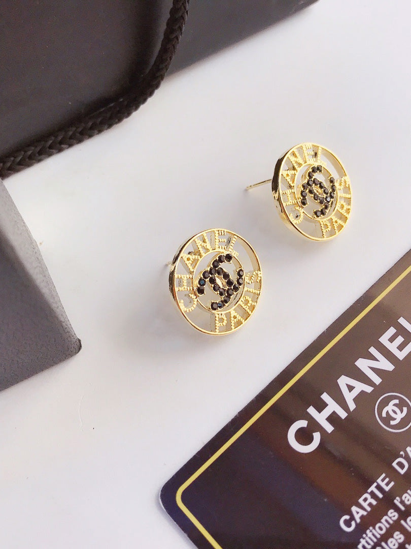 حلق شانيل 8033 حلق chanel ذهبي اسود