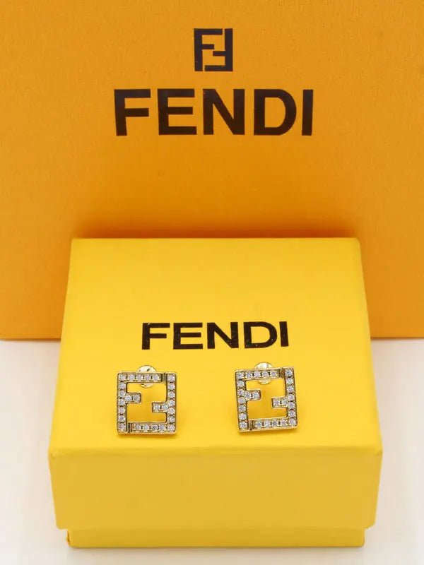 حلق فندي زركون سكوير حلق fendi ذهبي