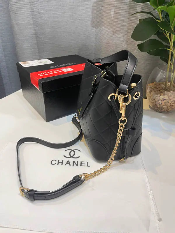 شنطة شانيل اسود جلد ماستر 396 شنط وحقائب tory burch