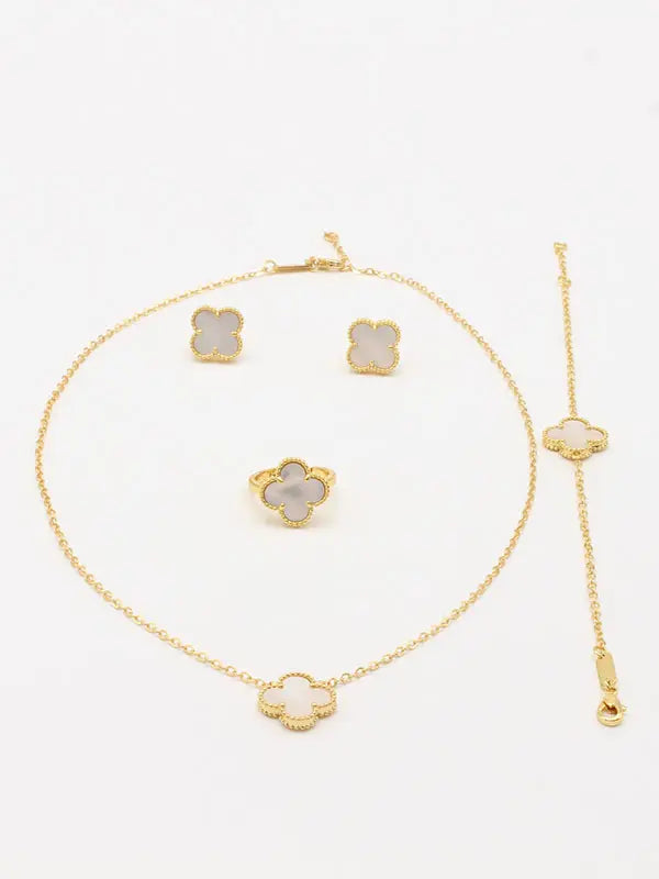 طقم فان كليف الجديد ناعم 4 قطع ابيض اطقم van cleef