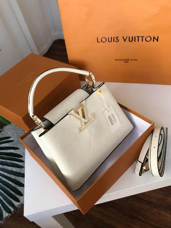 شنطة لويس فيتون وسط ماستر 03 شنط وحقائب louis vuitton bags ابيض