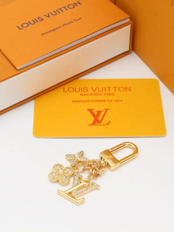 ميدالية لويس فيتون 239 ميدالية louis vuitton