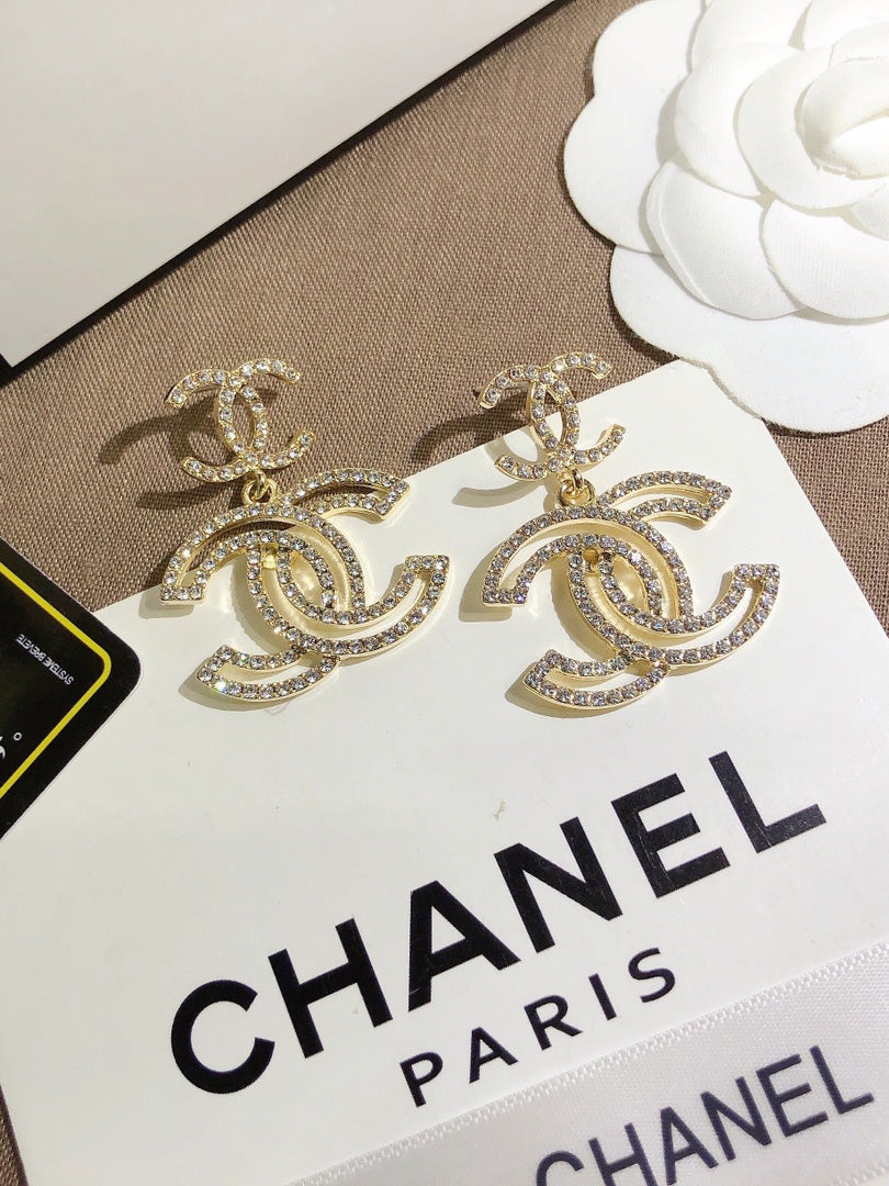 حلق شانيل 8028 حلق chanel ذهبي