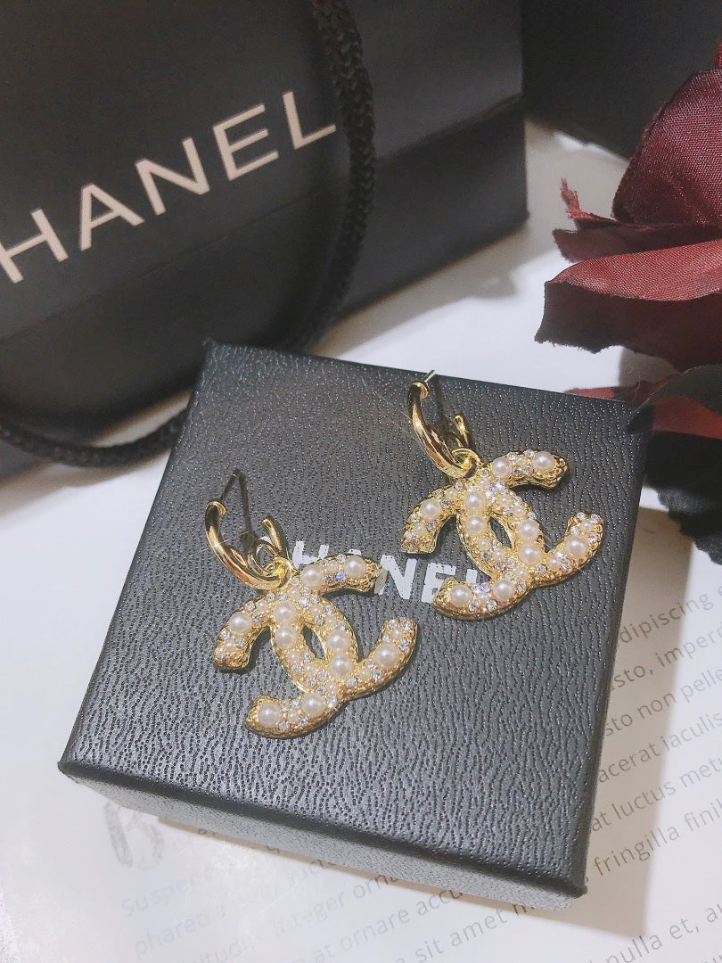 حلق شانيل 8031 حلق chanel ذهبي