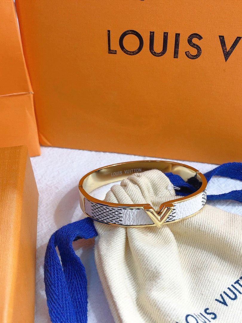 اساور لويس فيتون قولد براون بانقل اسواره louis vuitton