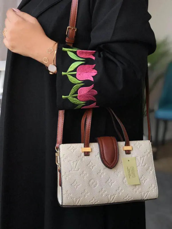 شنطة لويس فيتون الجديد ماستر 01 شنط وحقائب louis vuitton bags ابيض