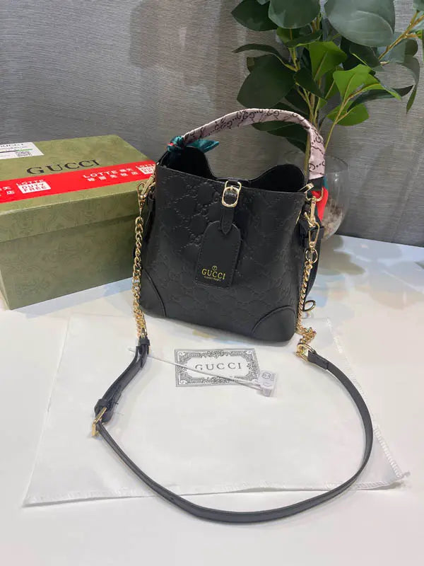 شنطة قوتشي الجلد ماستر 94 شنط وحقائب coach bags