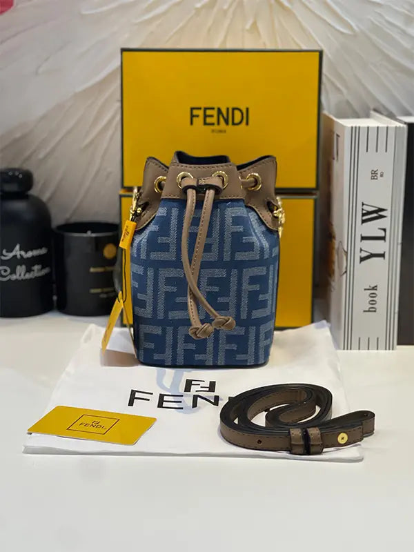 شنطة فندي ماستر صغيرة كحلي شنط وحقائب fendi bags