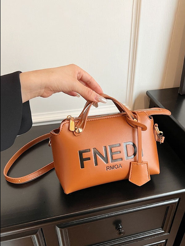 حقيبة مستوحى من فندي شنط وحقائب fendi