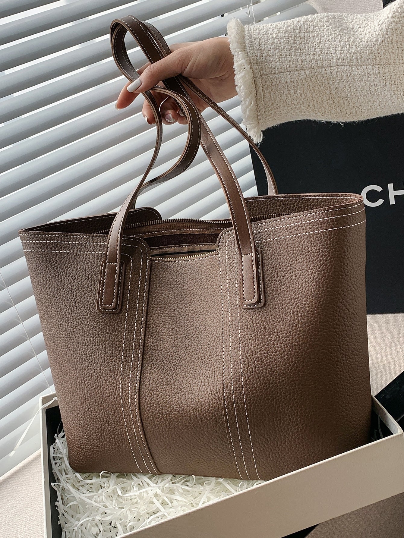 حقيبة كتف منقوشة شنط وحقائب شنط