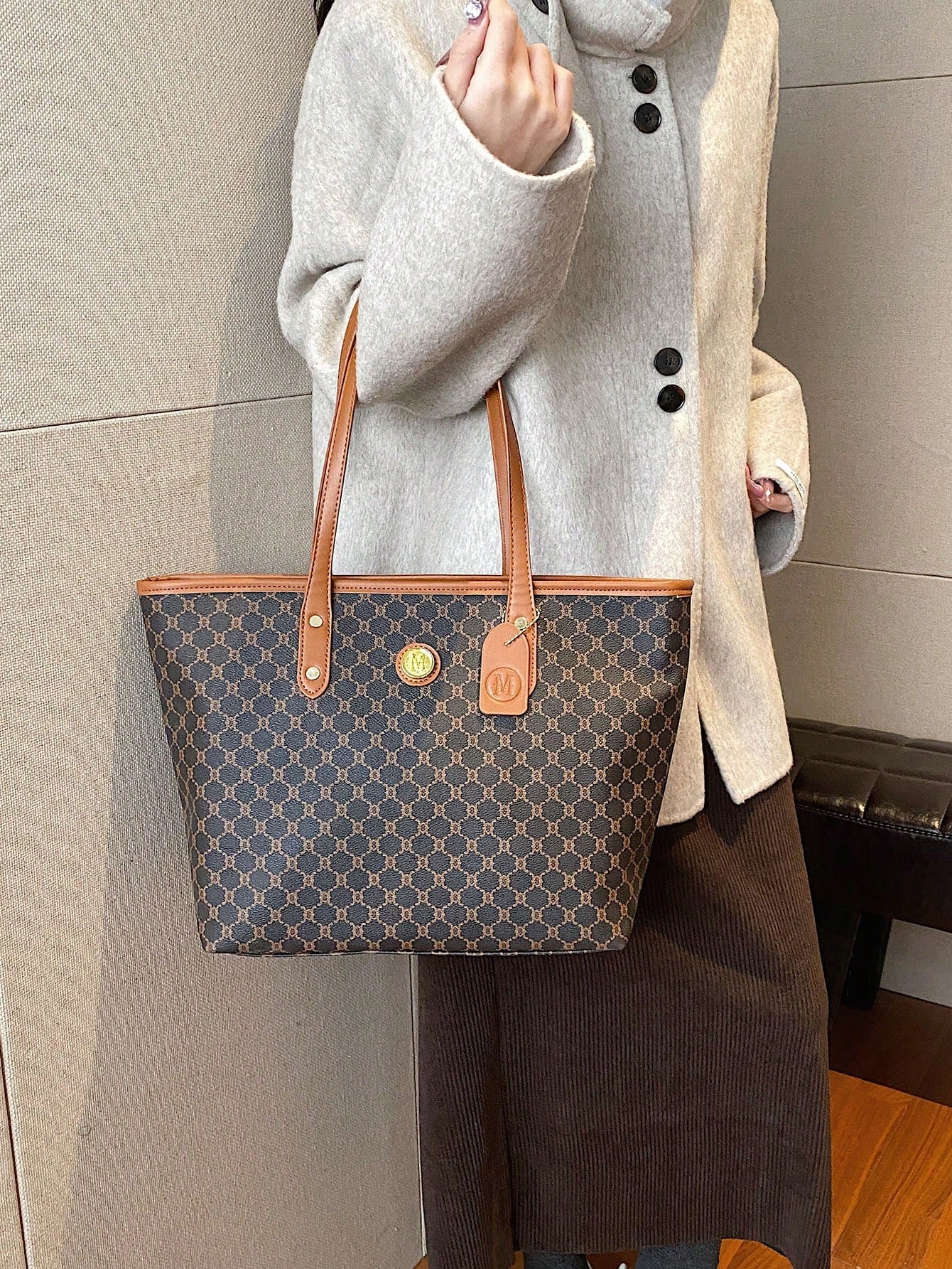 شنطة نسائية كبيرة كحلية شنط وحقائب شنط بني داكن