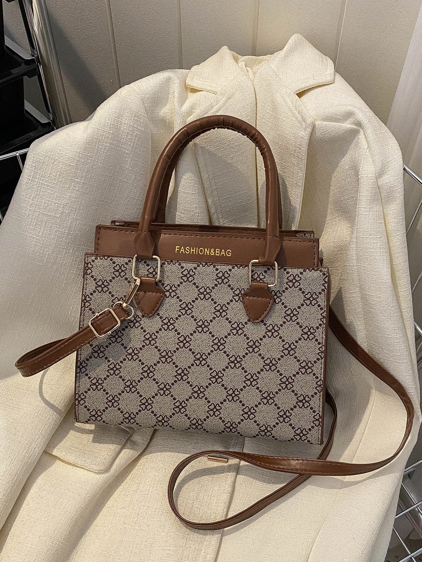 حقيبة مربعة خفيفة الوزن شنط وحقائب شنط