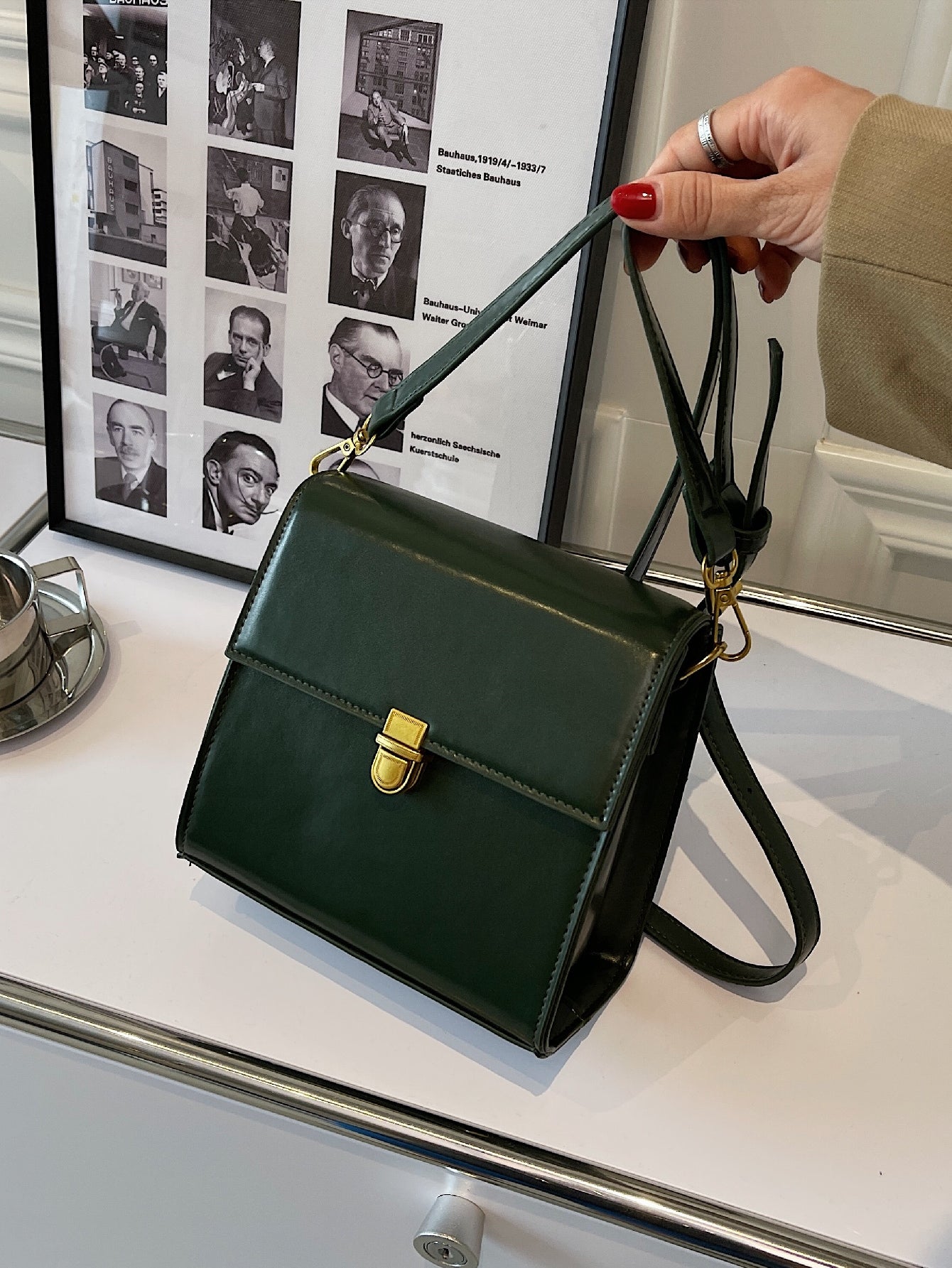 حقيبة كتف نسائية حجم وسط شنط وحقائب شنط