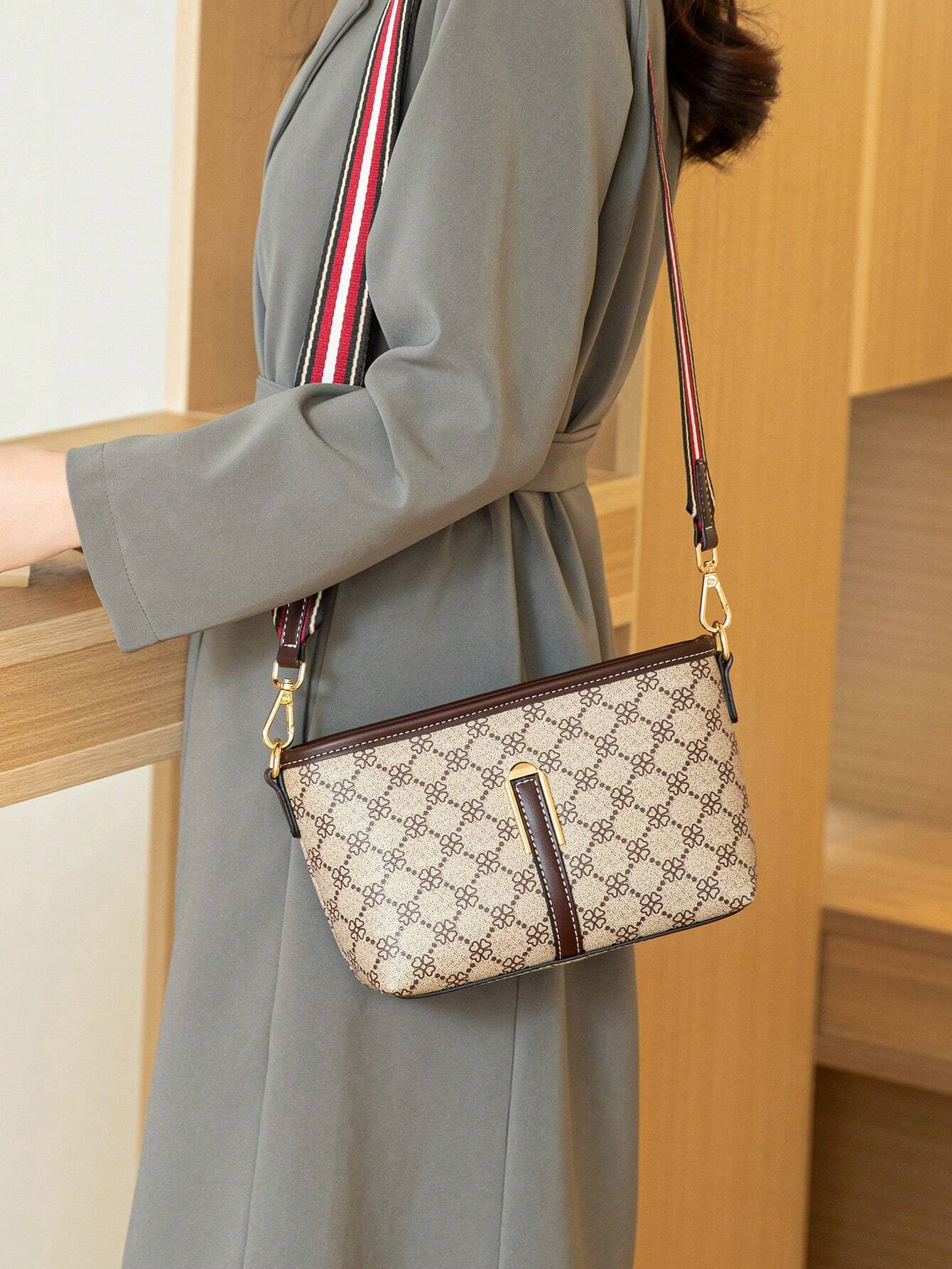 حقيبة كتف نسائية طبعات فنتاج انيقه شنط وحقائب شنط بني