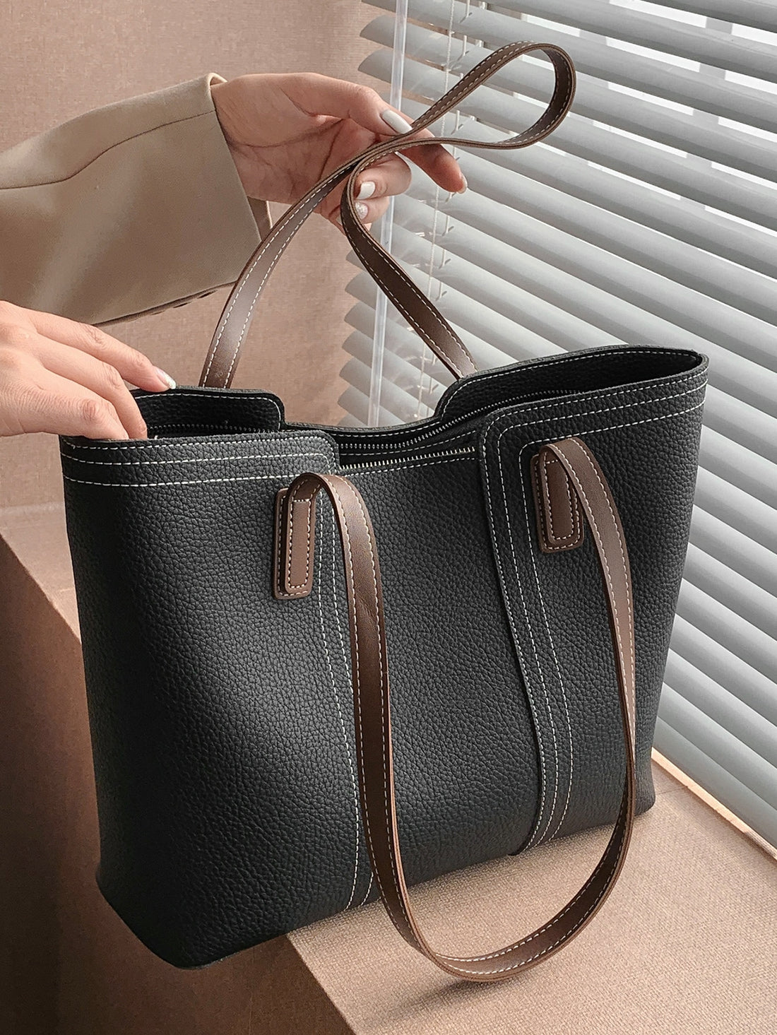 حقيبة كتف منقوشة شنط وحقائب شنط