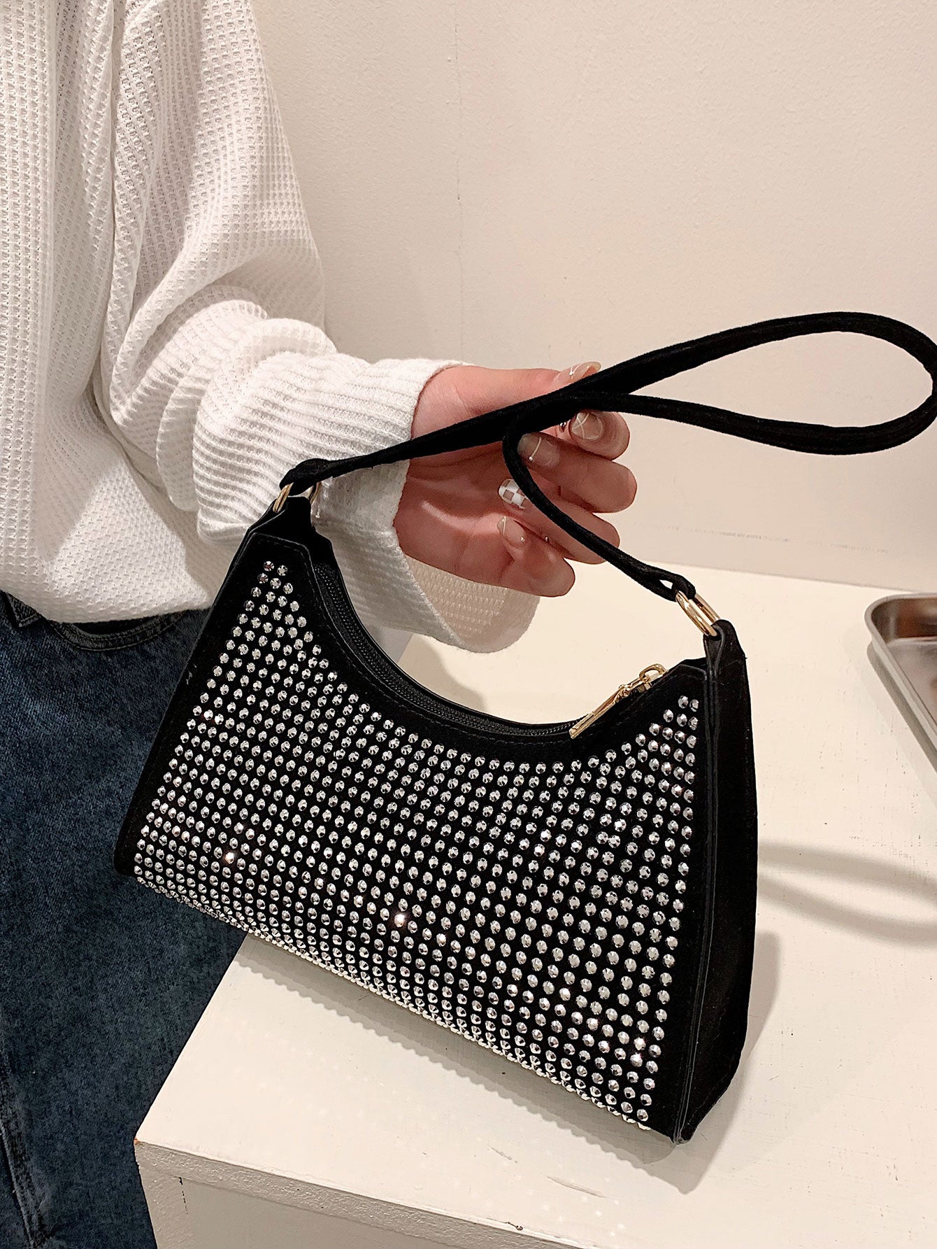 حقيبة باغيت مرصعه اسود شنط وحقائب شنط