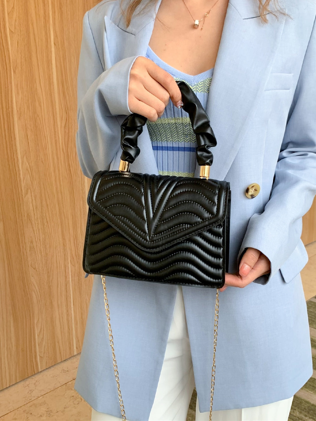 شنطة نسائية وسط اسود شنط وحقائب شنط اسود