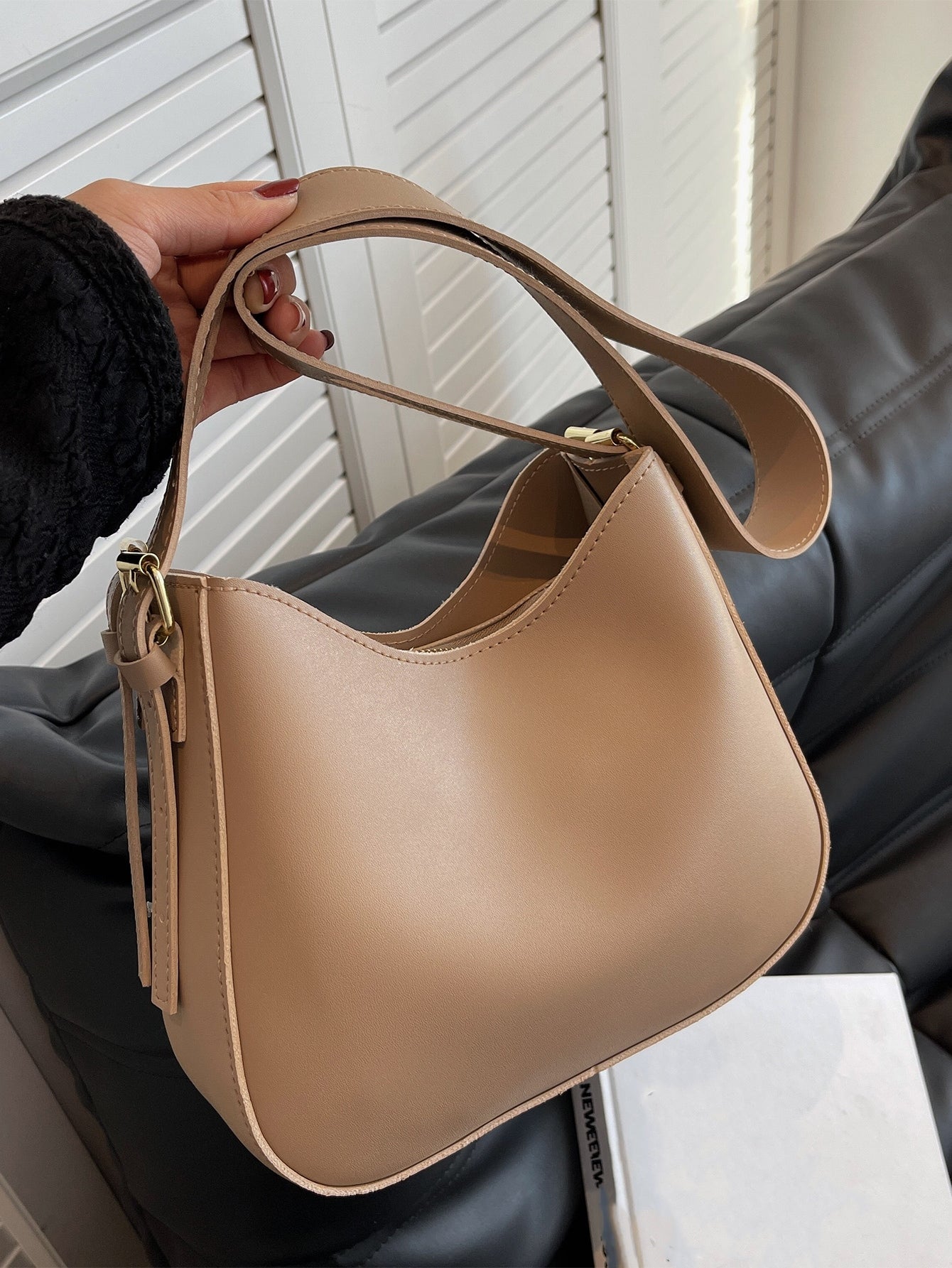 حقيبة هوبو بيج شنط وحقائب شنط