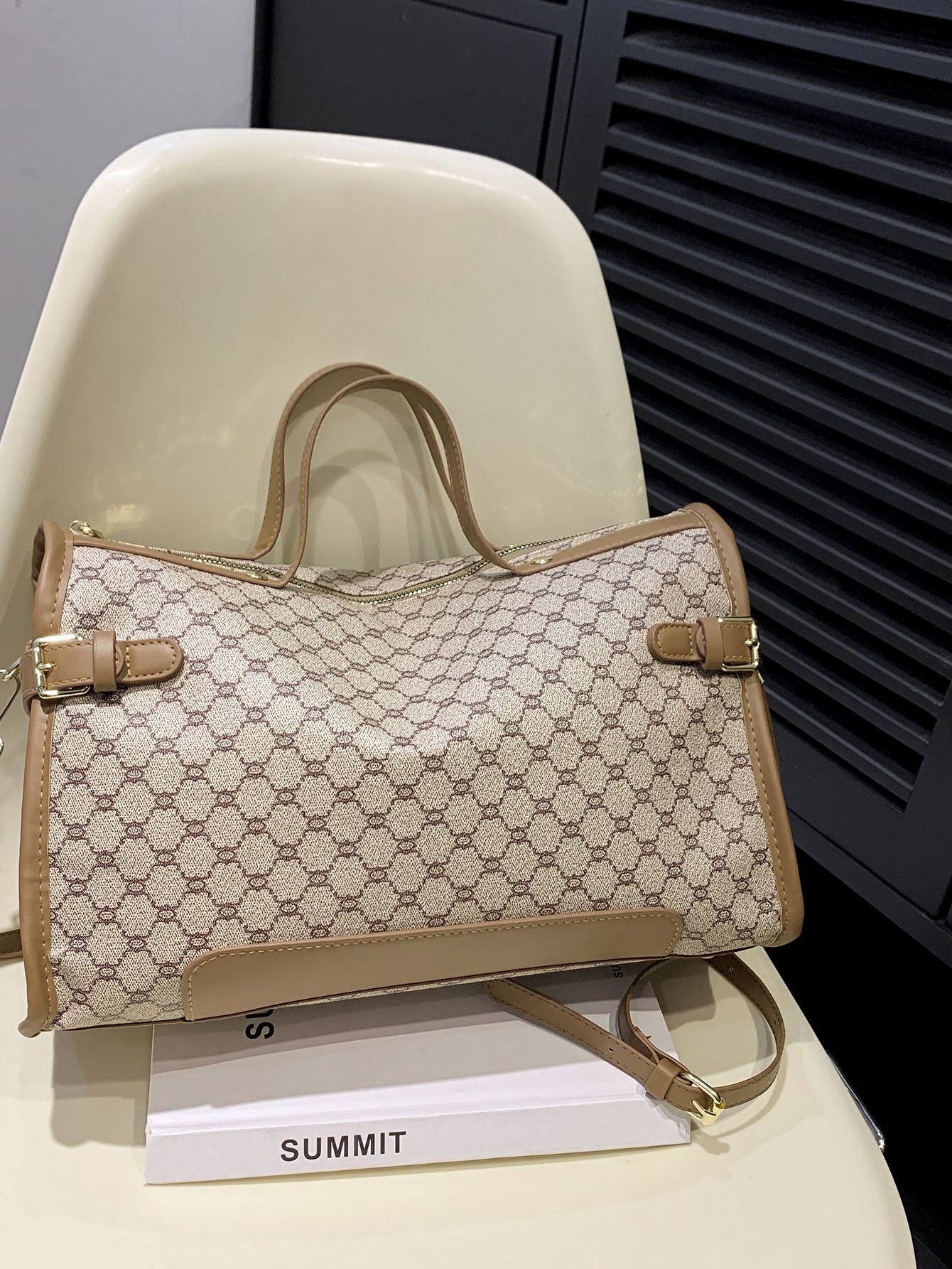 حقيبة يد كبيره بيج شنط وحقائب شنط