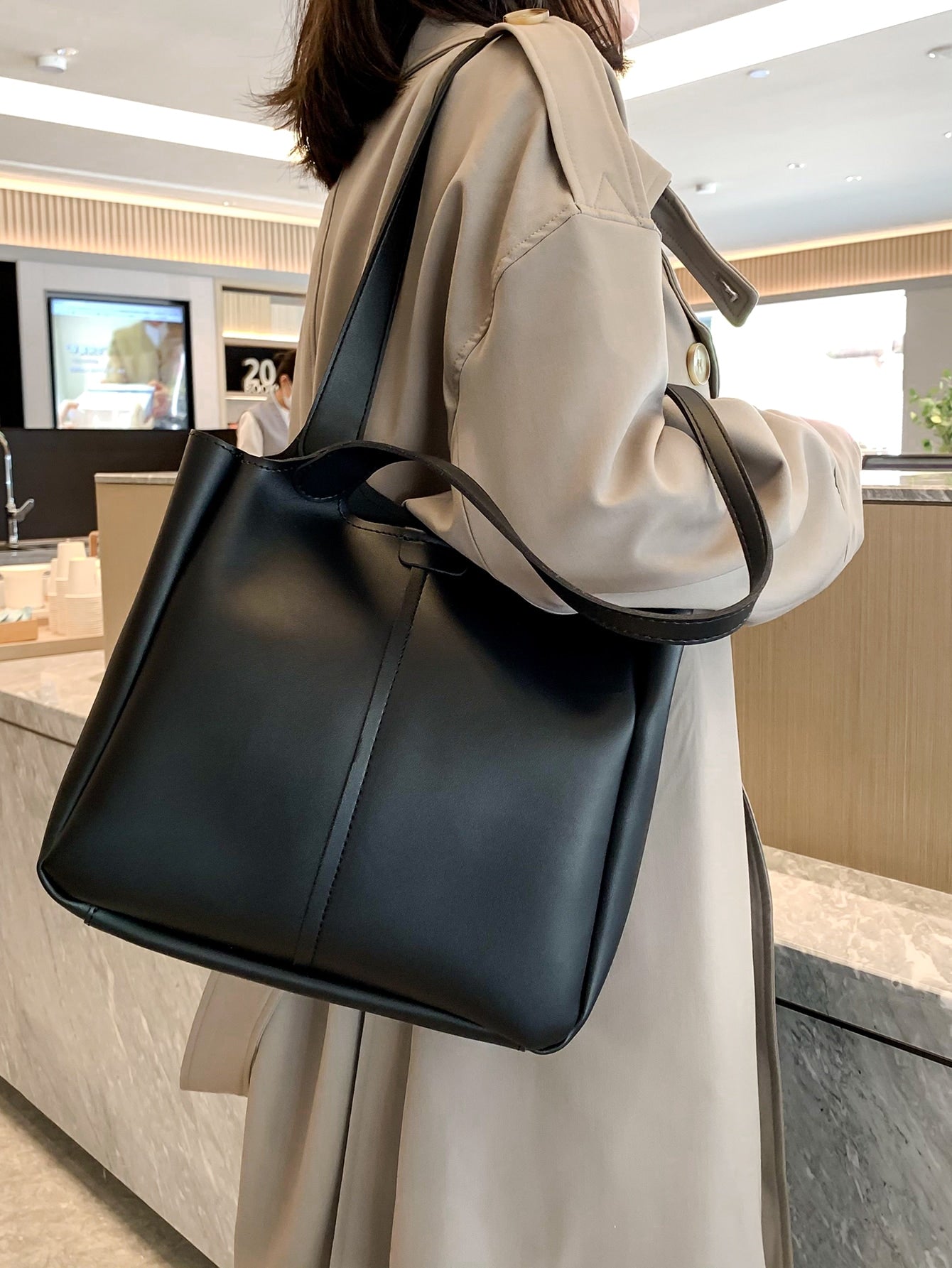 حقيبة مربعة جلد ناعم شنط وحقائب شنط