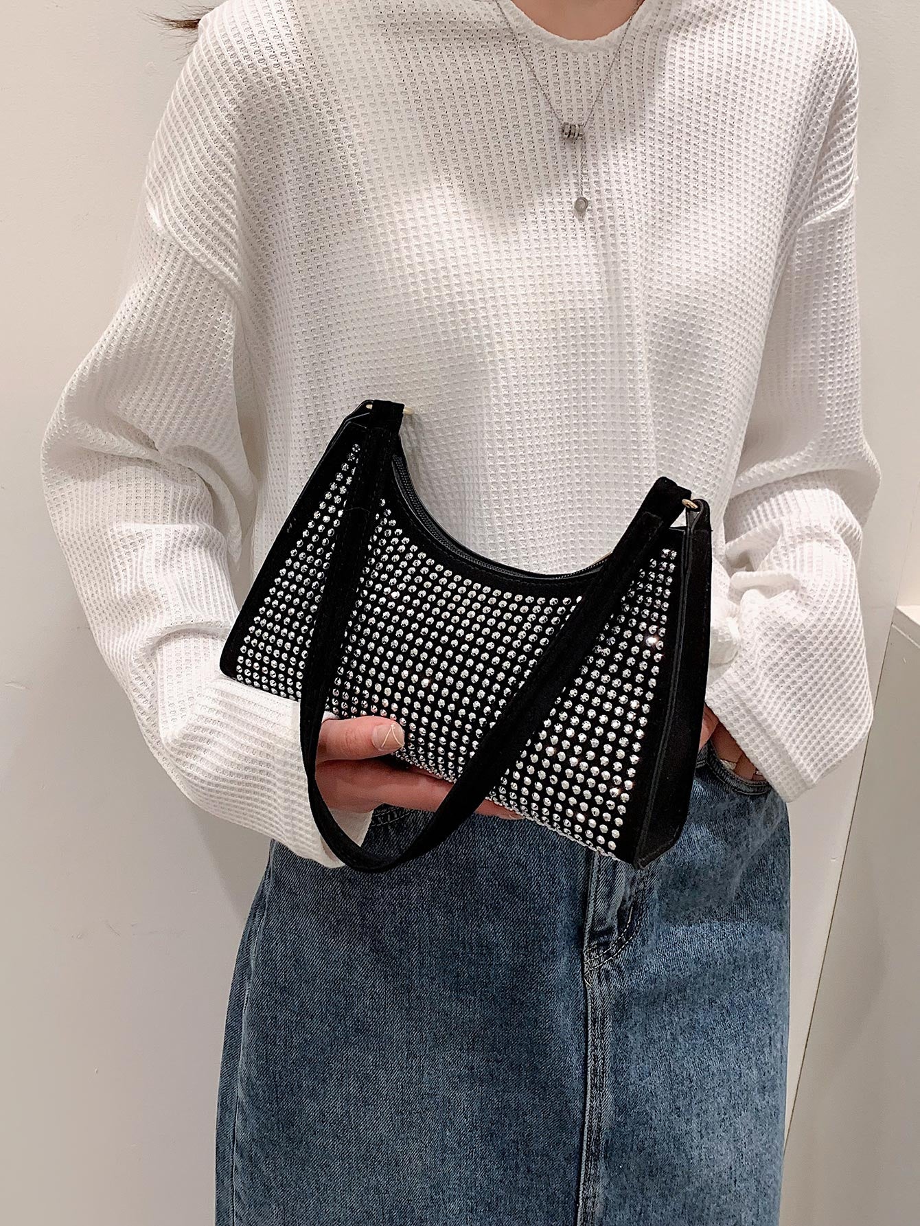 حقيبة باغيت مرصعه اسود شنط وحقائب شنط اسود